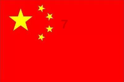 强硬表现！王哲林假投真突 三分线外碾着余嘉豪突破上篮